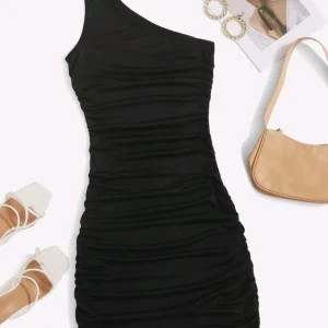 kf-S6d1af2a729e941b583ea515e842de0c0I-Summer-women-s-sexy-one-shoulder-pleated-slim-dress-butt-covering-skirt